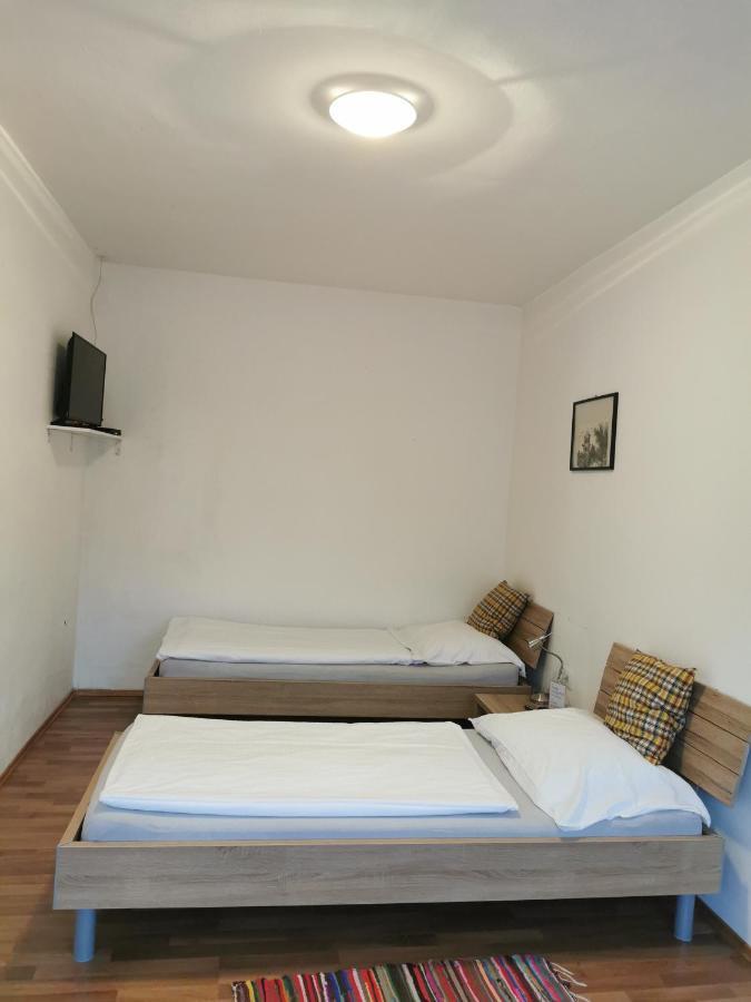 Hotel Goldene Krone Mistelbach Luaran gambar