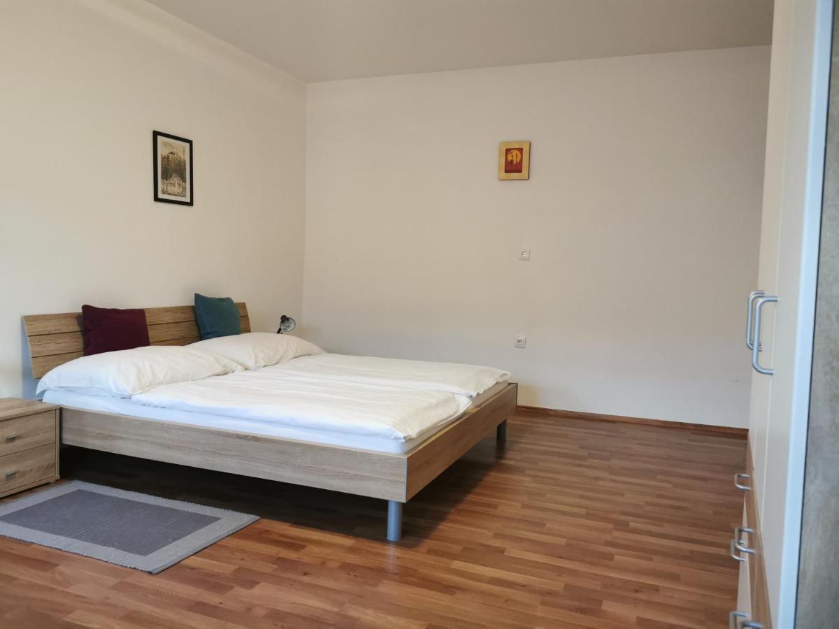 Hotel Goldene Krone Mistelbach Luaran gambar